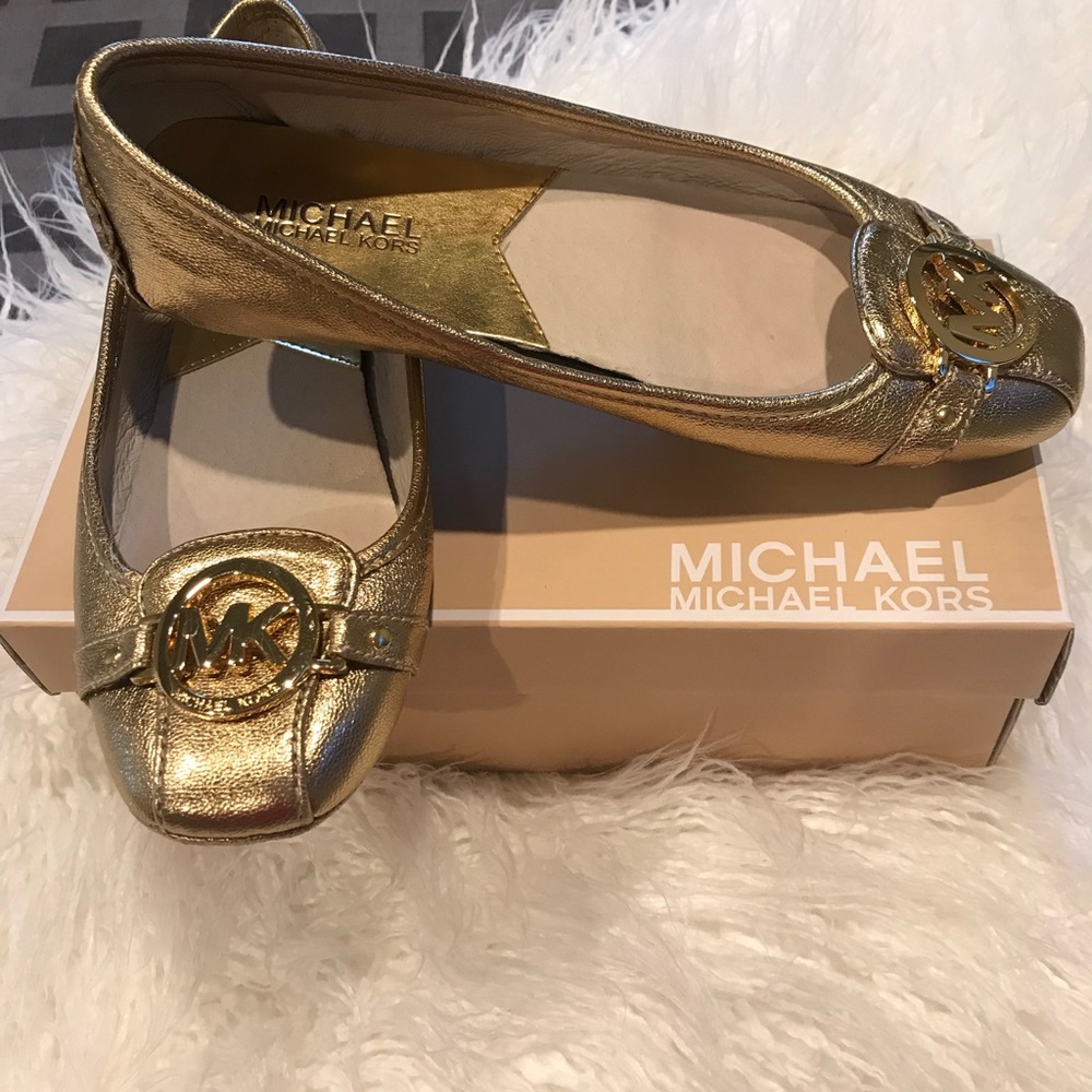 Michael Kors Fulton flats in metallic pale gold